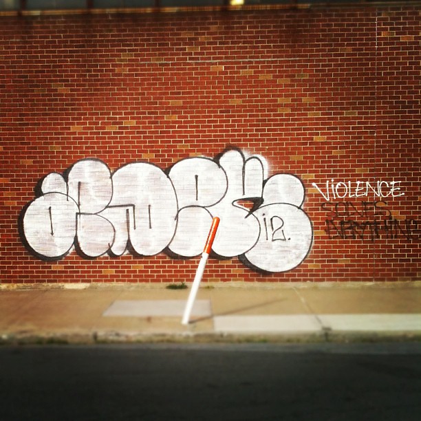 flop graffiti Adek btm